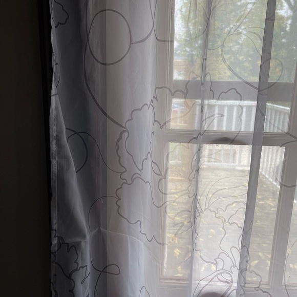 Set Of 2 White & Grey Floral Sheer Curtains 55x 98 inches - Picture 3 of 6